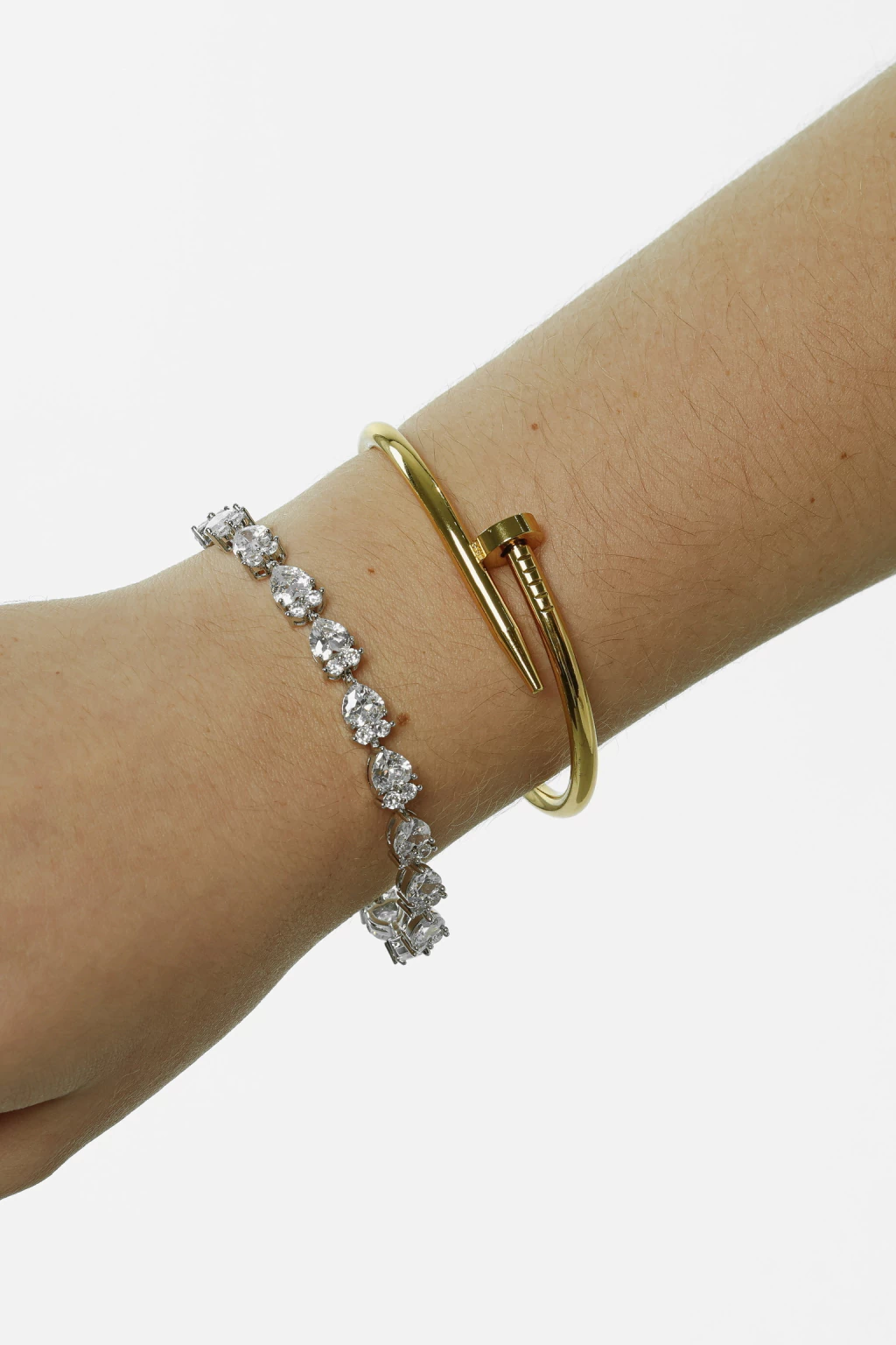 PULSEIRA PREGO DOURADO