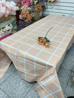 Imagen de Mantel Diseño De Cuadros Descartable Deco Fiesta 137*183cm