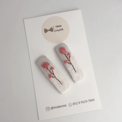 TIC TACS COM BORDADO FLORAL/ OFF WHITE