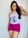 SHORT DOLL SUEDE BLUSA BRANCA ESTAMPADA PERSONAGEM MEDO