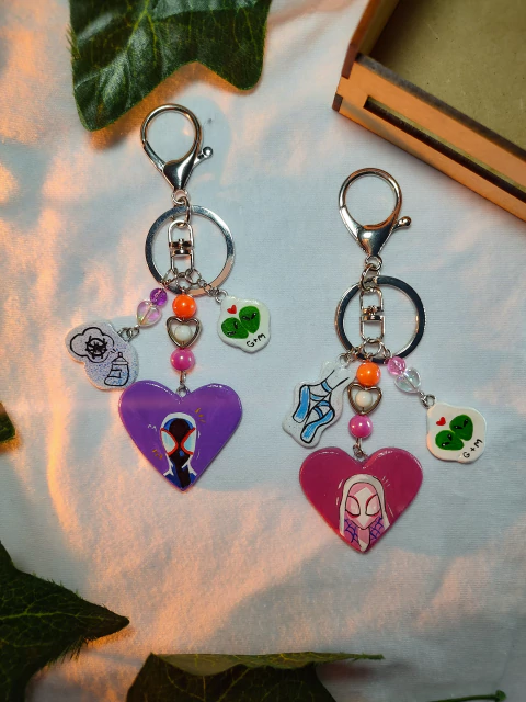 Chaveiro - Miles e Gwen - comprar online