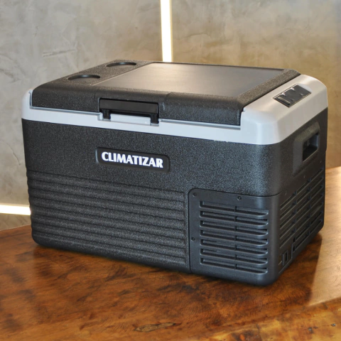 GELADEIRA PORTÁTIL CLIMATIZAR 30 LITROS 12V 24V 110V 220V BLUETOOTH USB - CAMINHÃO CAMPING