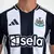 Camisa Titular Newcastle United 2024-25 na internet