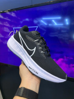 Zoom Preto/Branco - comprar online