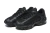 Tailwind IV "Triple black" na internet
