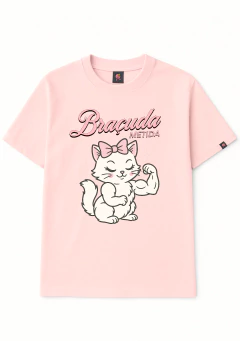 camiseta braçuda metida