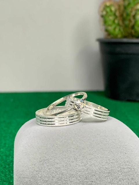 Aliança diamond track 4mm em prata 950
