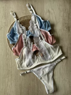 Conjunto Morley c/Detalle Puntilla en Escote c/Less Regulable - Art. B1578