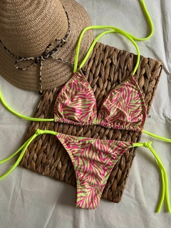 Conjunto Bikini “Print” c/cola less p/Atar – BK365/1 - Habia Una Vez Lingerie