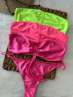 Conjunto Bikini Top c/Frunce y Less Regulable - BKH490/1 - comprar online
