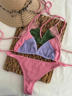 Conjunto Bikini Combinadas c/Less Regulable - Tela Texturada - BKH750/1 - comprar online