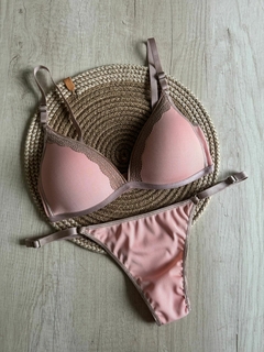Conjunto Triangulo Soft Morley c/Detalles Puntilla - Art. H606/1 en internet