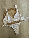 Conjunto de microfibra. Corpiño triangulito premoldeado de tela doble y cola less regulable. - kau8191/1 - comprar online