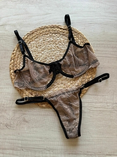 Conjunto " PUNTILLA " c/Aro c/Aberturas en Tasa y Less Regulable - Deluxe - X2004/1-v3 - Habia Una Vez Lingerie