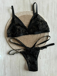 Conjunto Puntilla c/Tira en Escote y Doble Tira en Less - Art. X2050 - tienda online
