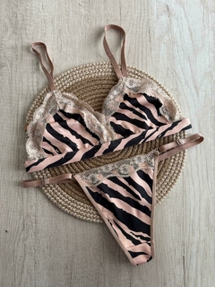 Imagen de Conjunto Microfibra c/Detalle Puntilla - Deluxe - Art. X2055/1 - v2