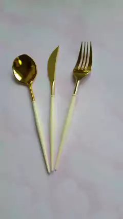 Cubiertos Oro y Pastel - tienda online