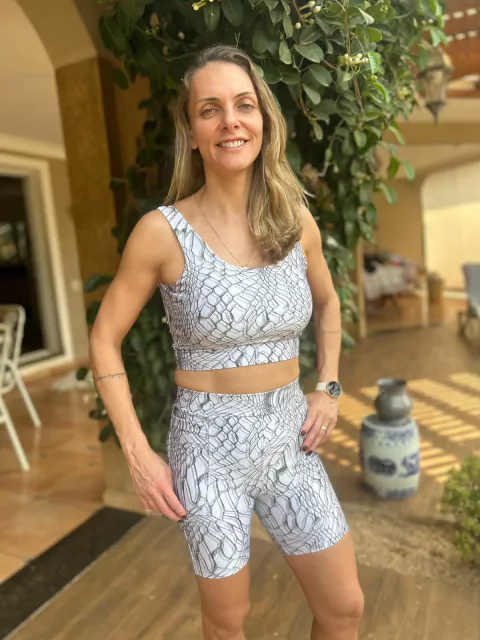 TOP CROPPED FAENZA ALÇAS GROSSAS SUSTENTAÇÃO ESTAMPADO TECIDO WONDER