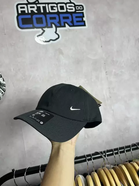 Boné Nike Mini Swoosh Preto