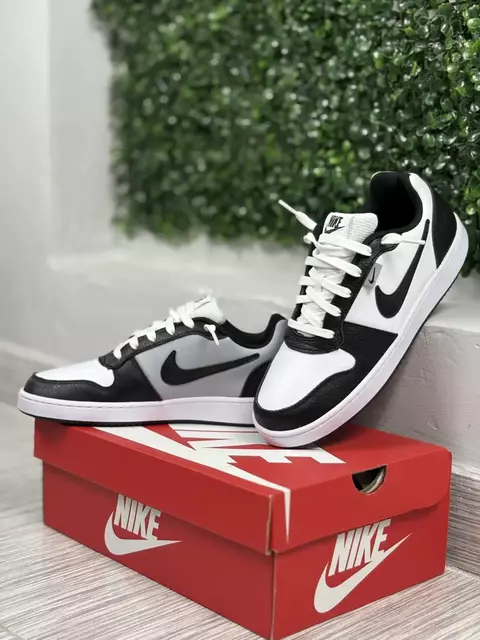 Tênis Nike Ebernon (Panda)