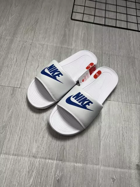Chinelo Nike Victorie One (Branco x Azul)