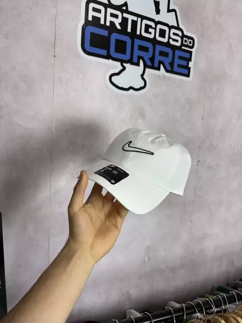 Boné Nike Dri-Fit Academy (Branco)