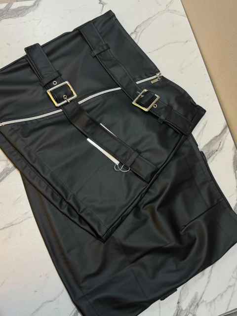 SAIA COURO FAKE GRINGA