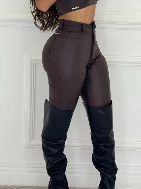 CALÇA COURO FAKE MARROM 99012 BLESSMIH