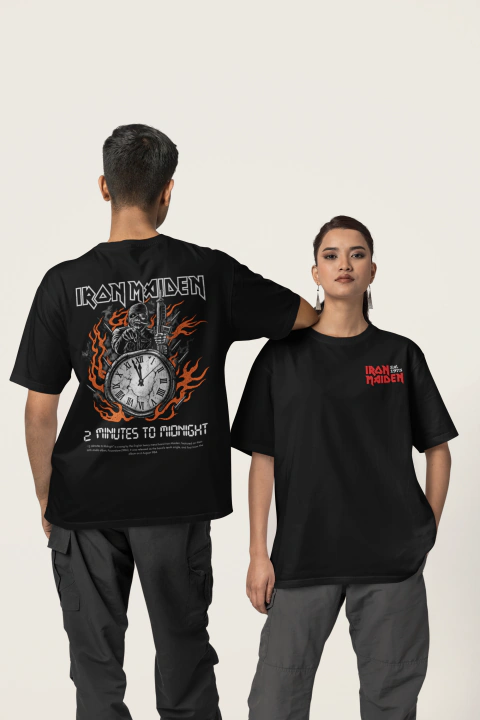 Camiseta Oversized Iron Maiden 2 Minutes To Midnight (Estampa Frente & Costas)