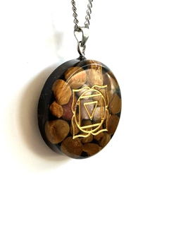 Dije Orgonita Chakra Raiz Muladhara de Jaspe Mostaza, Cuarzo Cristal, Tirmalina, Pirita y Hierro - buy online