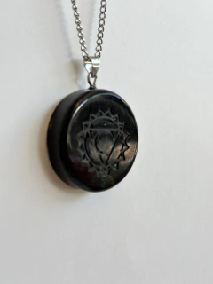 Dije Orgonita Chakra Manipura de Cuarzo Cristal, Turmalina, Pirita y Hierro - comprar online