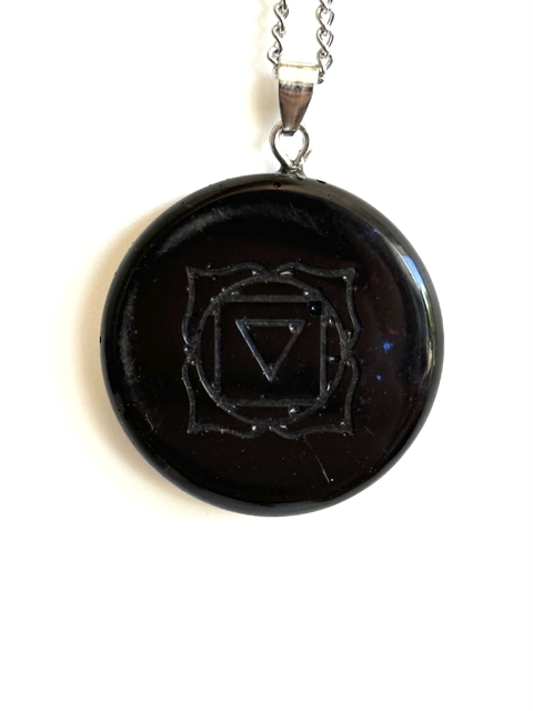 Dije Orgonita Chakra Raiz Muladhara de Cuarzo Cristal, Tirmalina, Pirita y Hierro