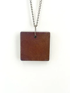Dije Orgonita Cuadrado Pequeño Violeta de Cuarzo Cristal y polvo de Cobre - comprar online