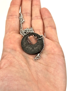 Dije Orgonita ”Infinito” de Onix, Cuarzo Blanco, Turmalina, Pirita y Hierro - tienda online