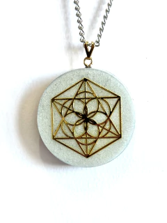 Dije Orgonita Semilla de la Vida de Cuarzo Blanco, Turmalina, Pirita y Hierro - comprar online