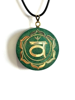 Dije Orgonita Chakra Corazón de Cuarzo Blanco, Turmalina, Pirita y Hierro - buy online