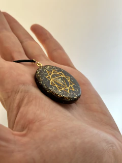 Dije Orgonita Chakra Plexo Solar de Cuarzo Blanco, Turmalina, Pirita y Hierro - loja online
