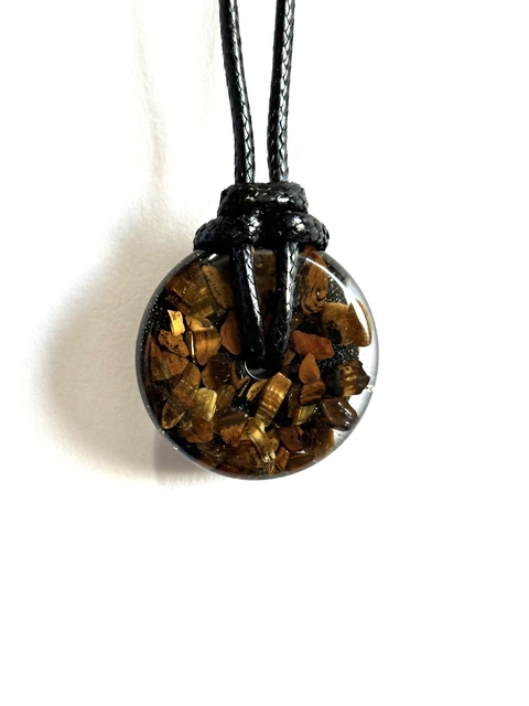 Dije Orgonita Donut de Ojo de Tigre, Cuarzo Blanco, Turmalina, Pirita y Hierro - buy online