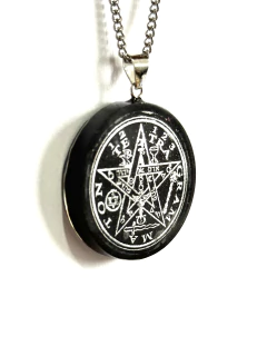 Dije Orgonita Tetragrammaton de Cuarzo Blanco, Shunguita, Turmalina, Pirita y Hierro en internet