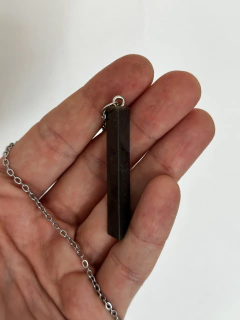 Dije Orgonita Tres Lados de Cuarzo Cristal y polvo de Hierro Atomizado - CAZIMI ORGON