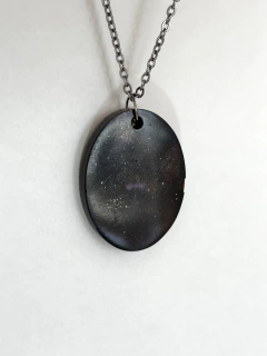 Dije Orgonita Ovalado de Cuarzo Cristal y polvo de Hierro Atomizado - comprar online