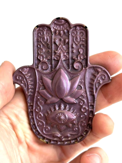 Orgonita Mano de Fatima Llama Violeta de Cuarzo Cristal, Turmalina, Pirita y Hierro - tienda online