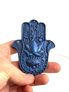 Orgonita Mano de Fatima Llama Azul de Cuarzo Cristal, Turmalina, Pirita y Hierro - CAZIMI ORGON