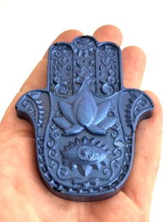 Orgonita Mano de Fatima Llama Azul de Cuarzo Cristal, Turmalina, Pirita y Hierro - tienda online
