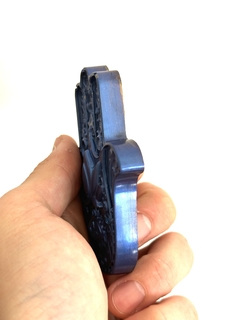 Imagen de Orgonita Mano de Fatima Llama Azul de Cuarzo Cristal, Turmalina, Pirita y Hierro