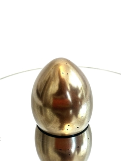 Orgonita Huevo Bronce de Cuarzo Cristal, Turmalina, Pirita, Cobre y Hierro