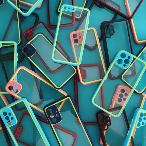 Case Rigida Borde Reforzado