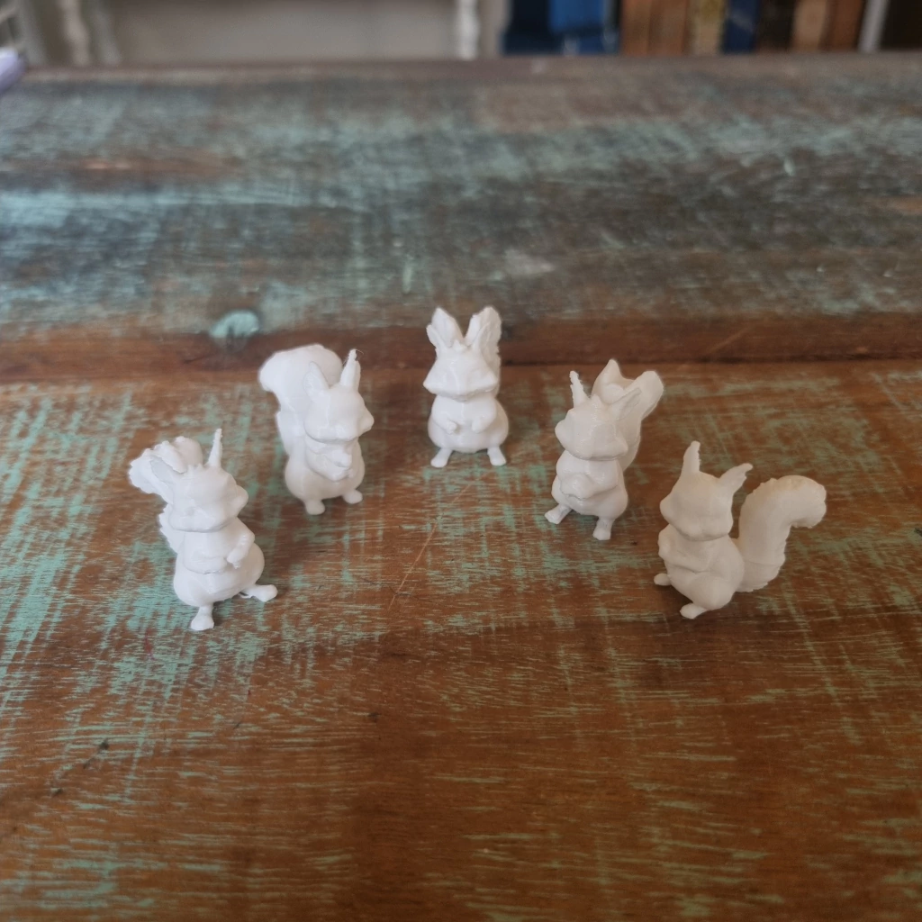 Esquilo Miniatura 3D