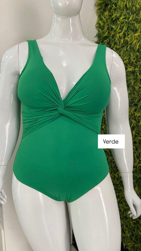 Maiô Com Bojo Removível Plus Size - comprar online