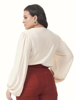 BLUSA LISA PLUS SIZE - Maria Flor Moda Plus Size